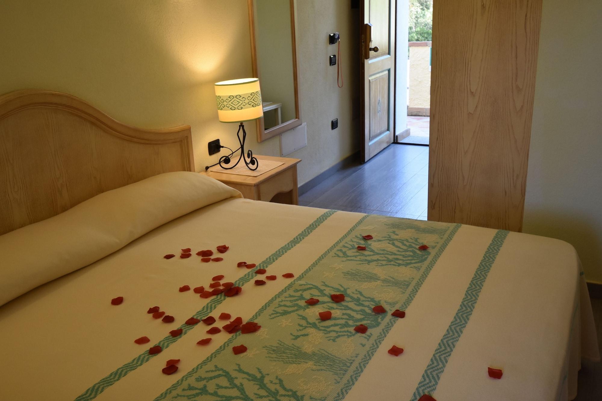 Hotel Su Giganti Villasimius Exterior photo