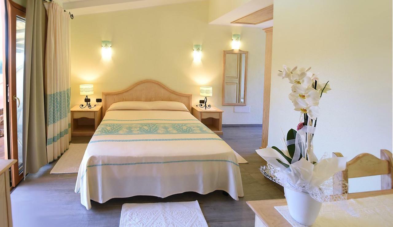 Hotel Su Giganti Villasimius Exterior photo