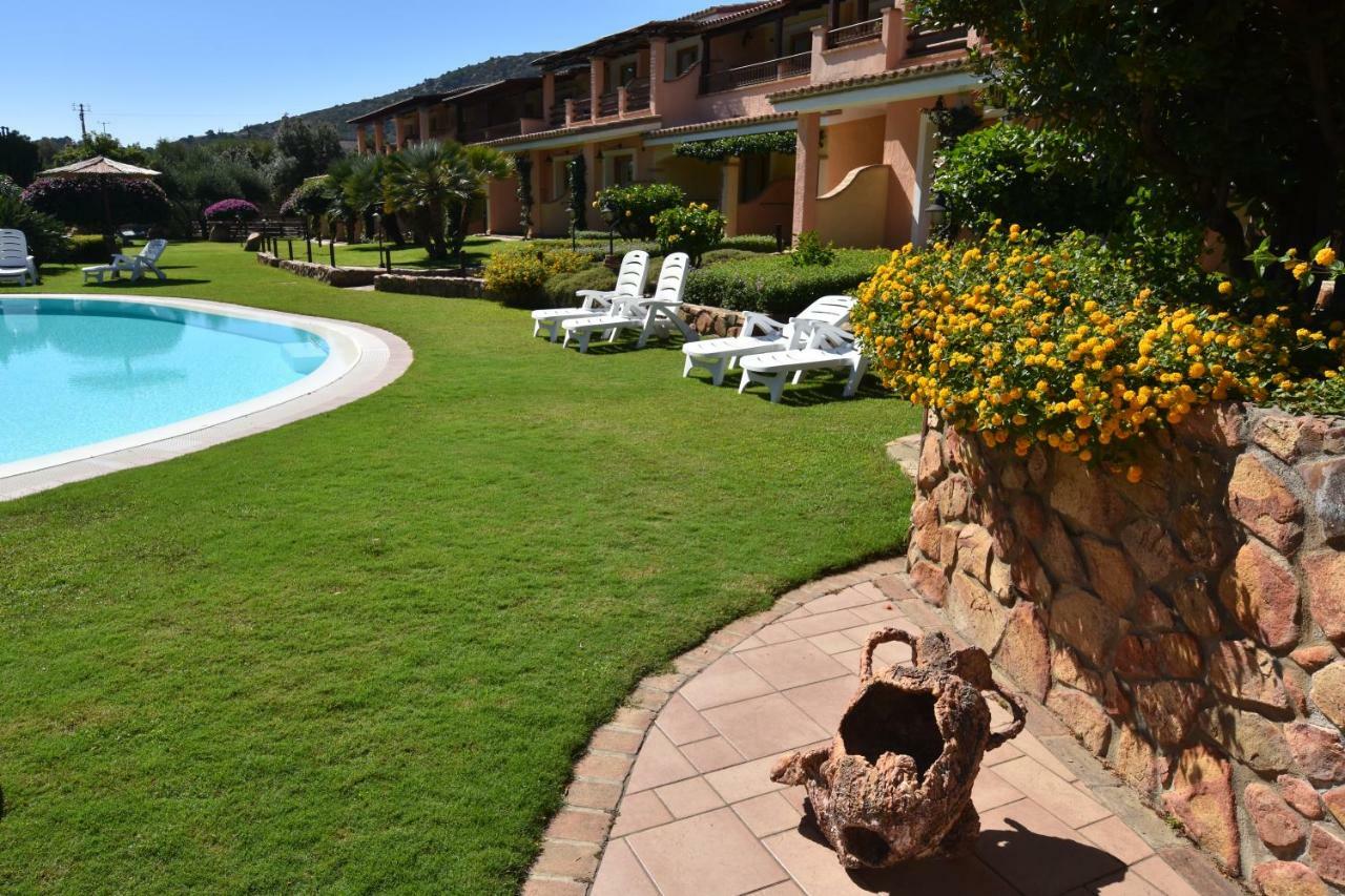 Hotel Su Giganti Villasimius Exterior photo